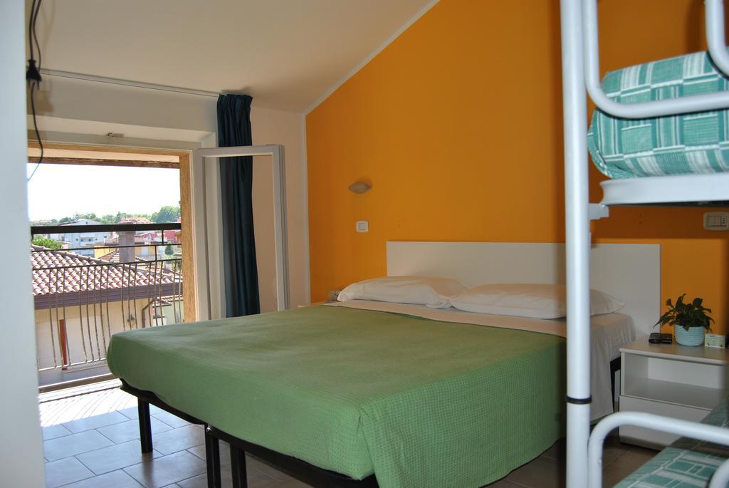 Le Aromatiche B&B Viserbella di Rimini Extérieur photo