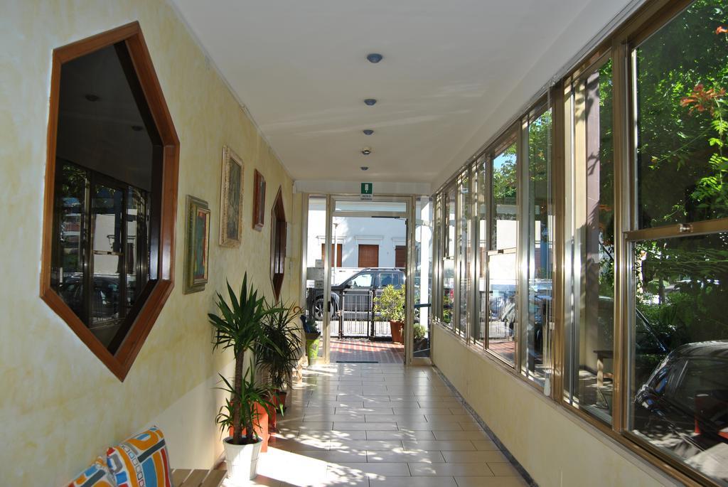 Le Aromatiche B&B Viserbella di Rimini Extérieur photo