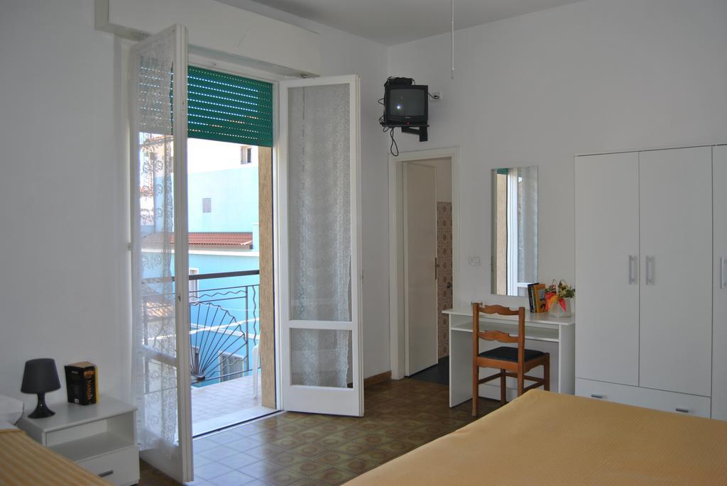 Le Aromatiche B&B Viserbella di Rimini Extérieur photo