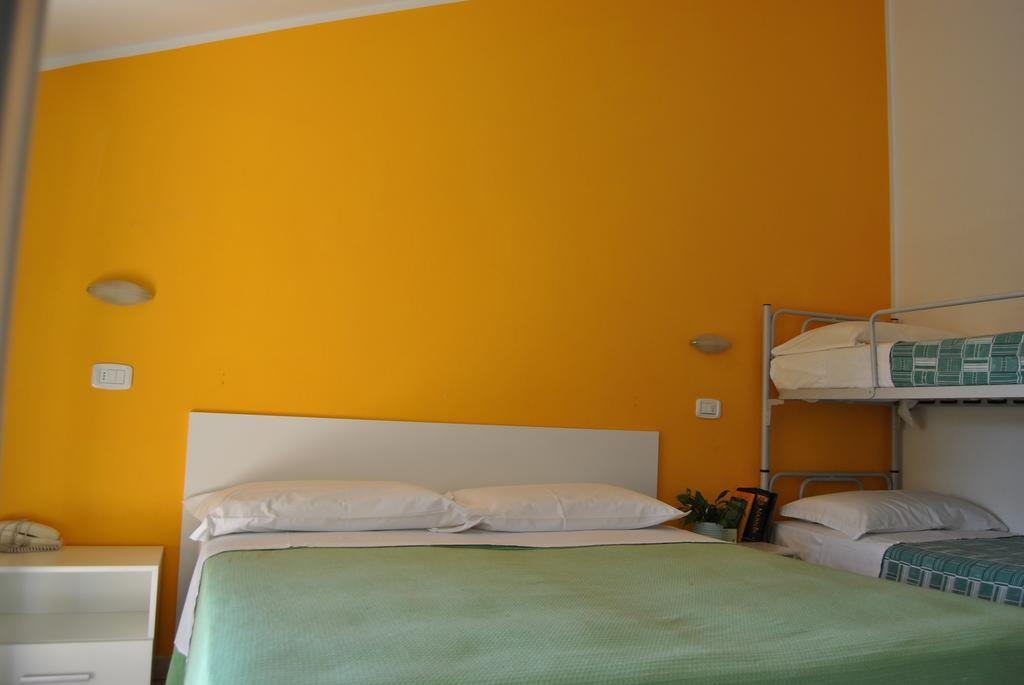 Le Aromatiche B&B Viserbella di Rimini Extérieur photo